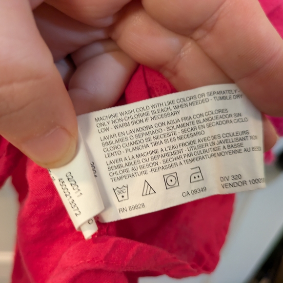 Women’s Ruffled Scoop-Neck Short Sleeve Blouse in Fuchsia - Picture 9 of 12